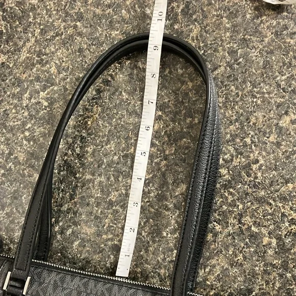 2/15  Michael Kors charlotte large tote black signature - Picture 14 of 16